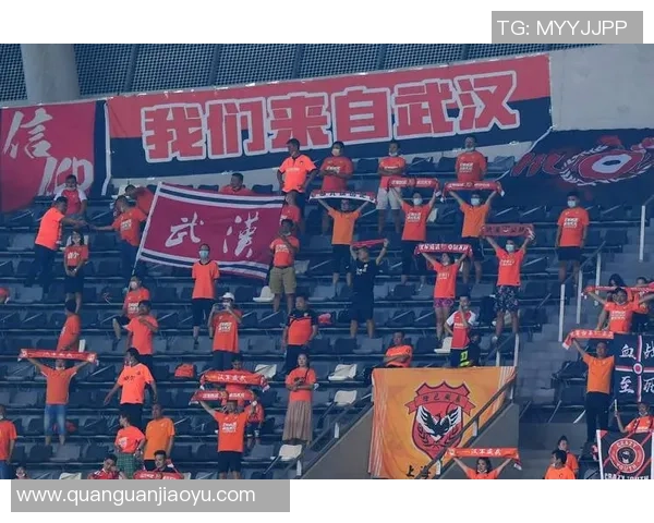 武汉足球队的节奏揭秘：激情与梦想交织的绿茵传奇